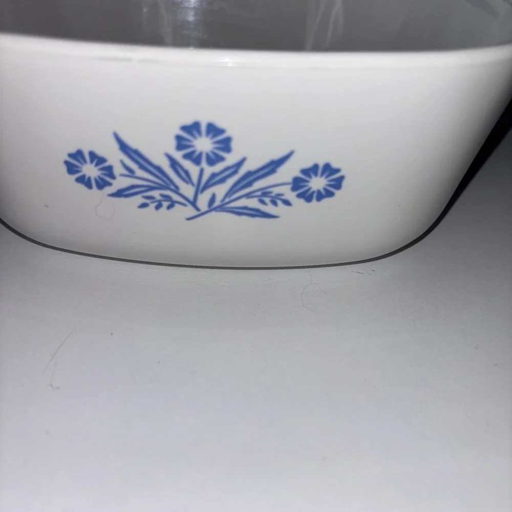 Corning Ware Vintage  Casserole 1 1/2 Quart With Removable Handle